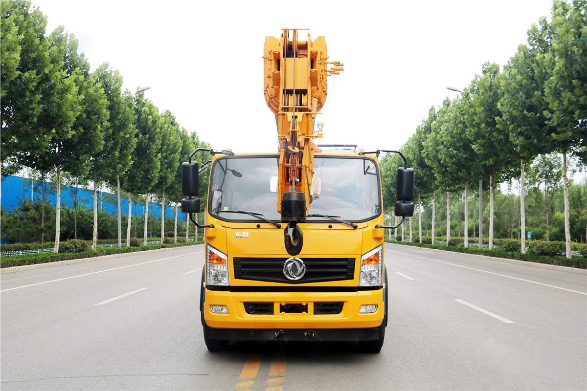 HWDFXC16T東風(fēng)4200汽車吊