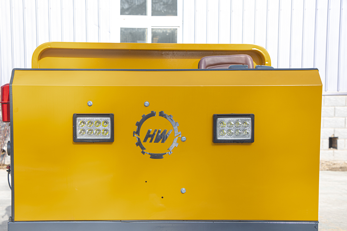 HW3000L履帶運(yùn)輸車