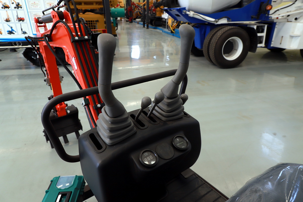 HW-10F風暴一號小型挖掘機