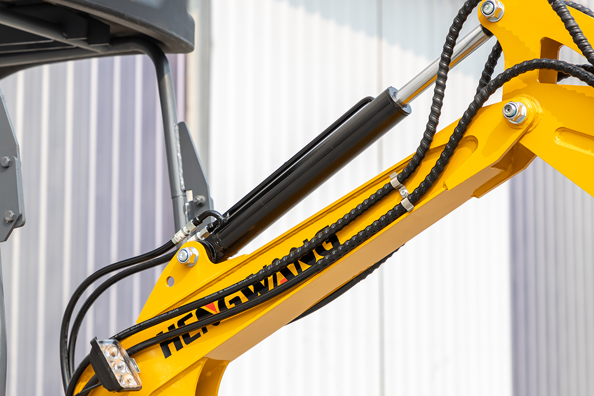 HW-10小型挖掘機