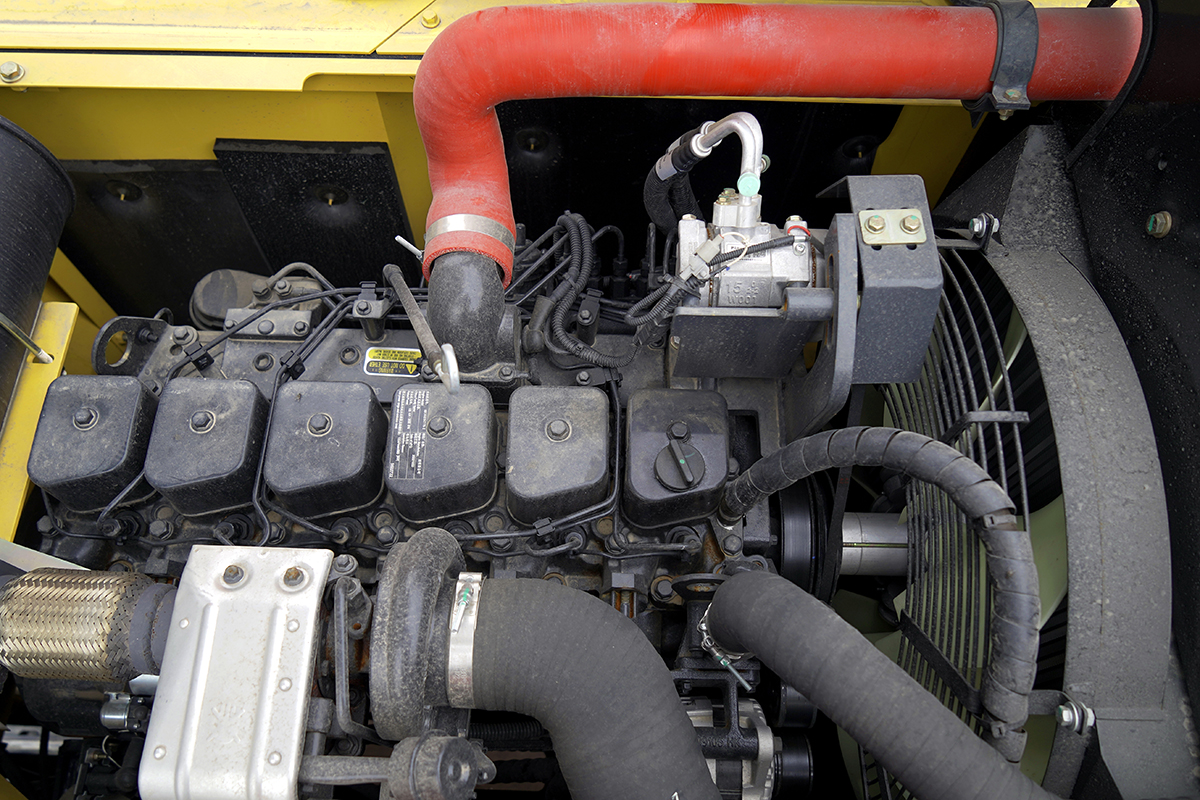 HW-220履帶中大型挖掘機(jī)