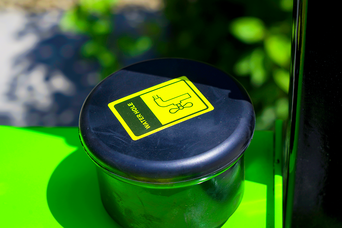 HW-1T座駕式壓路機