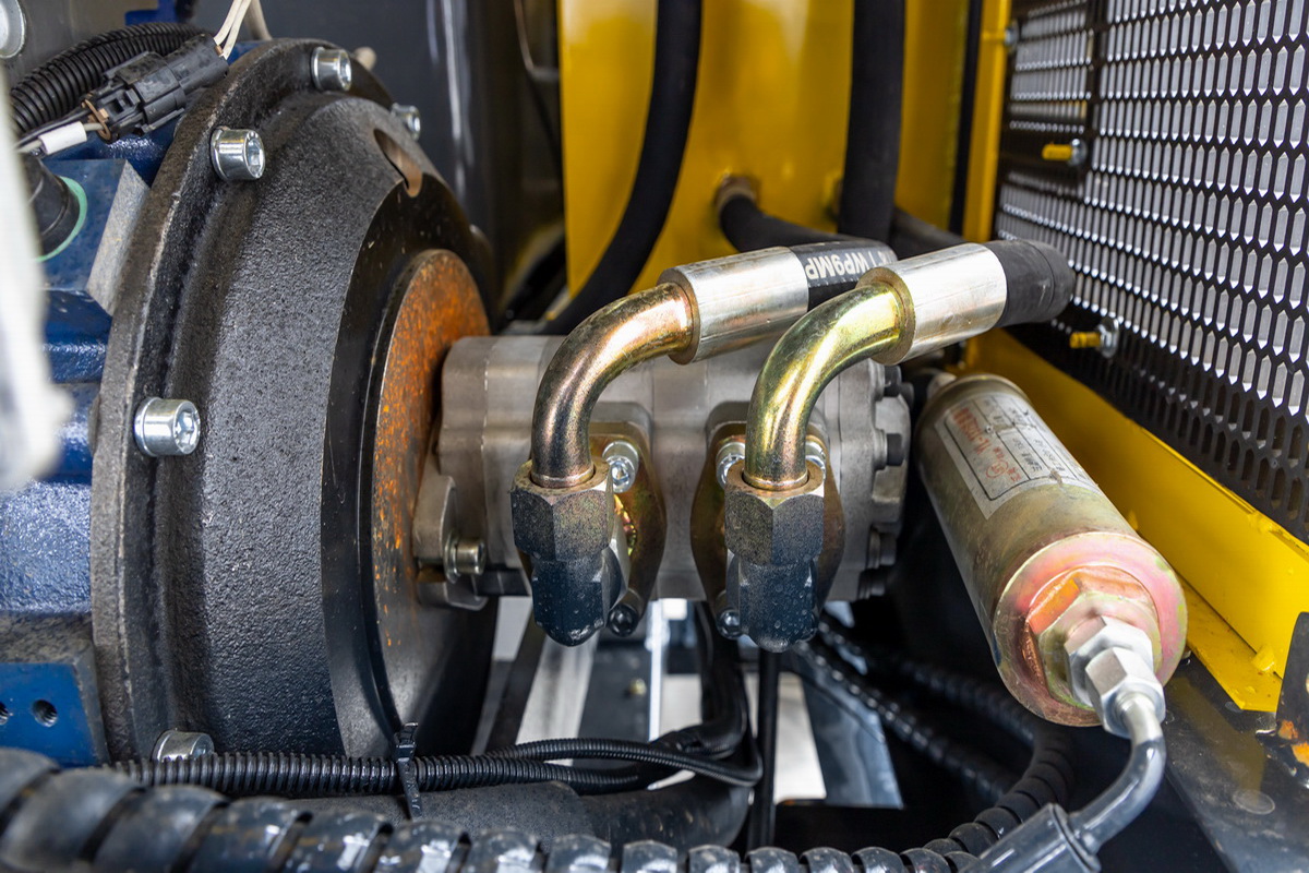 HWL40輪式挖掘機